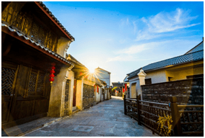 自宋代起,天童老街就是远近闻名的街市,上世纪四五十年代还是"东乡