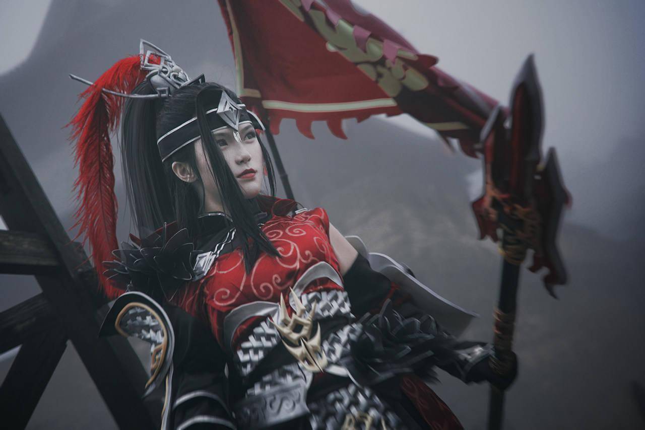 剑网三·天策 破虏军娘cosplay"不负铠甲,不恋红妆"