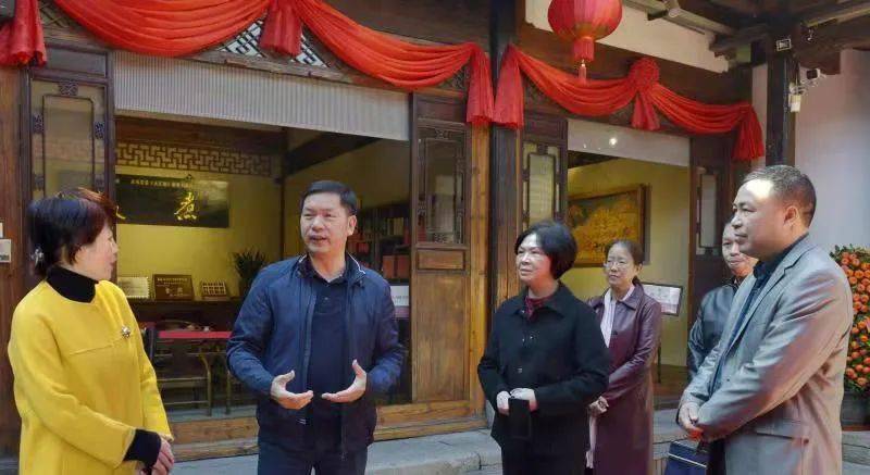 林守钦副厅长一行到省非遗博览苑指导工作并与非遗传承人座谈交流