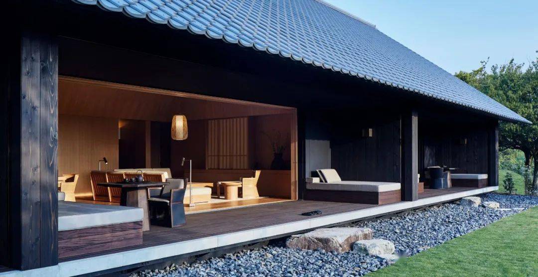 相较于京都安缦,伊沐安缦的日式风格更趋明显,沿袭了日本古典建筑美学