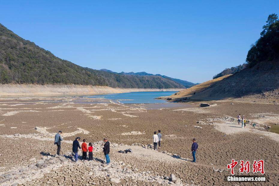 浙江宁波皎口水库发现古村遗址