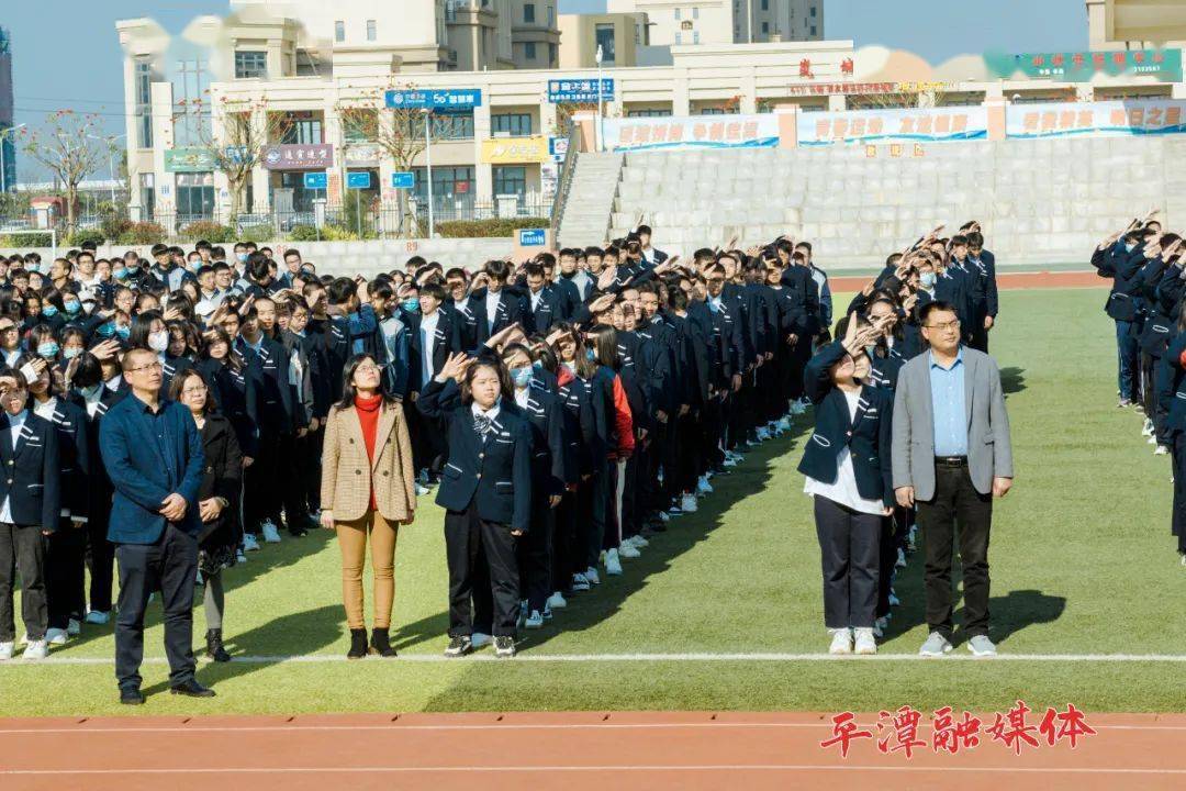 走进平潭一中新校区琅琅读书声响起学生们一个个精神饱满地上起课来