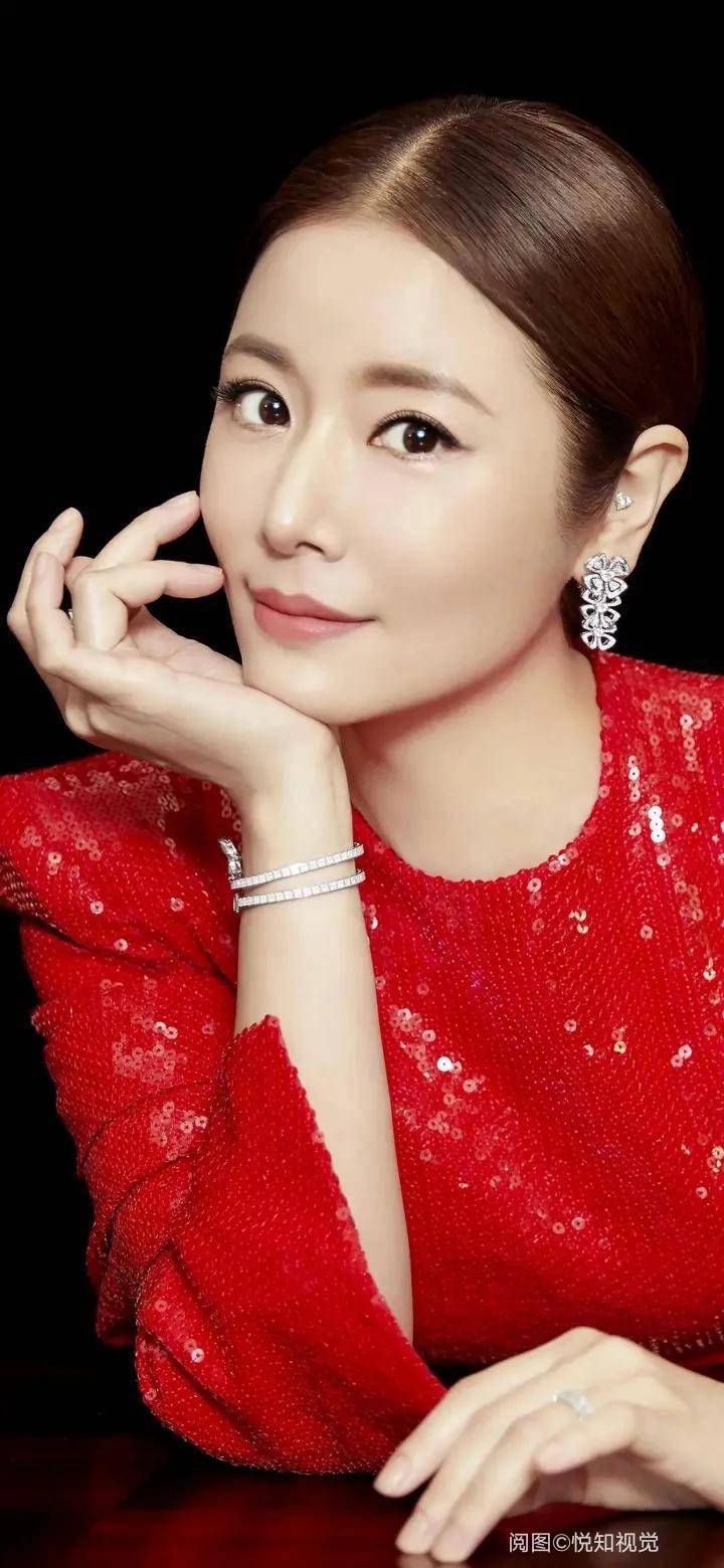 美女明星性感图集,时尚靓丽,气质高雅!