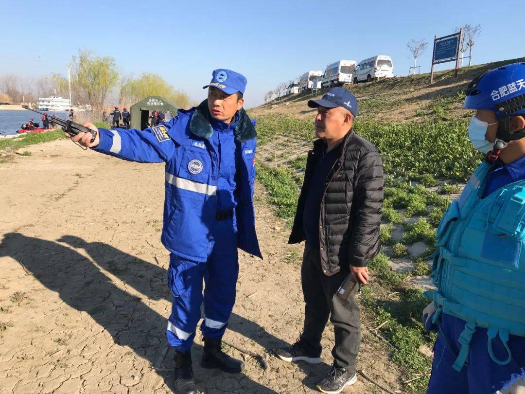 奋战七天托起生命最后的尊严合肥市蓝天救援队环湖北路南淝河水域搜救