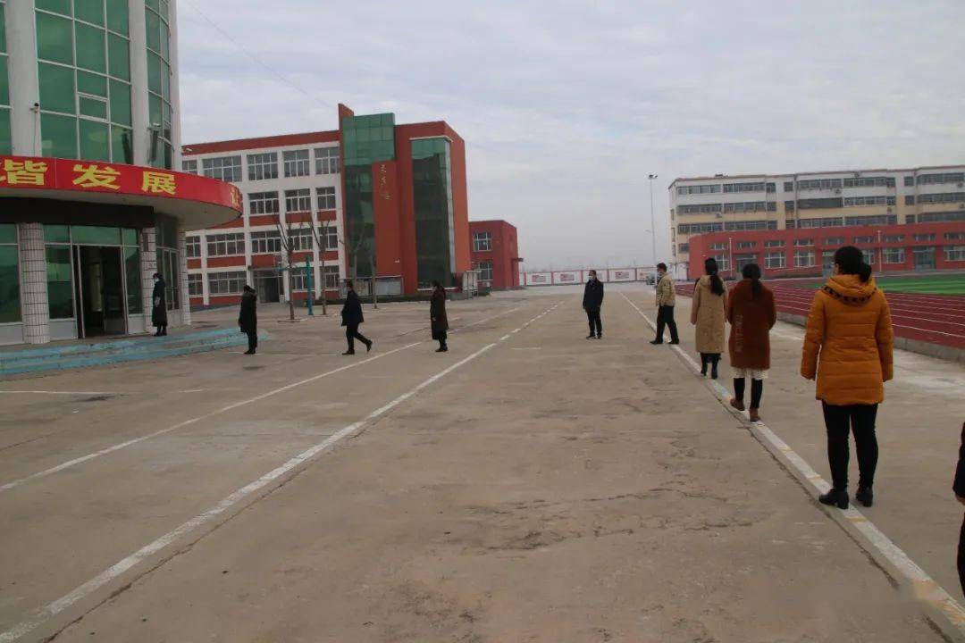 拧紧防控安全阀实战演练备开学一一王庄镇中心小学开学演练