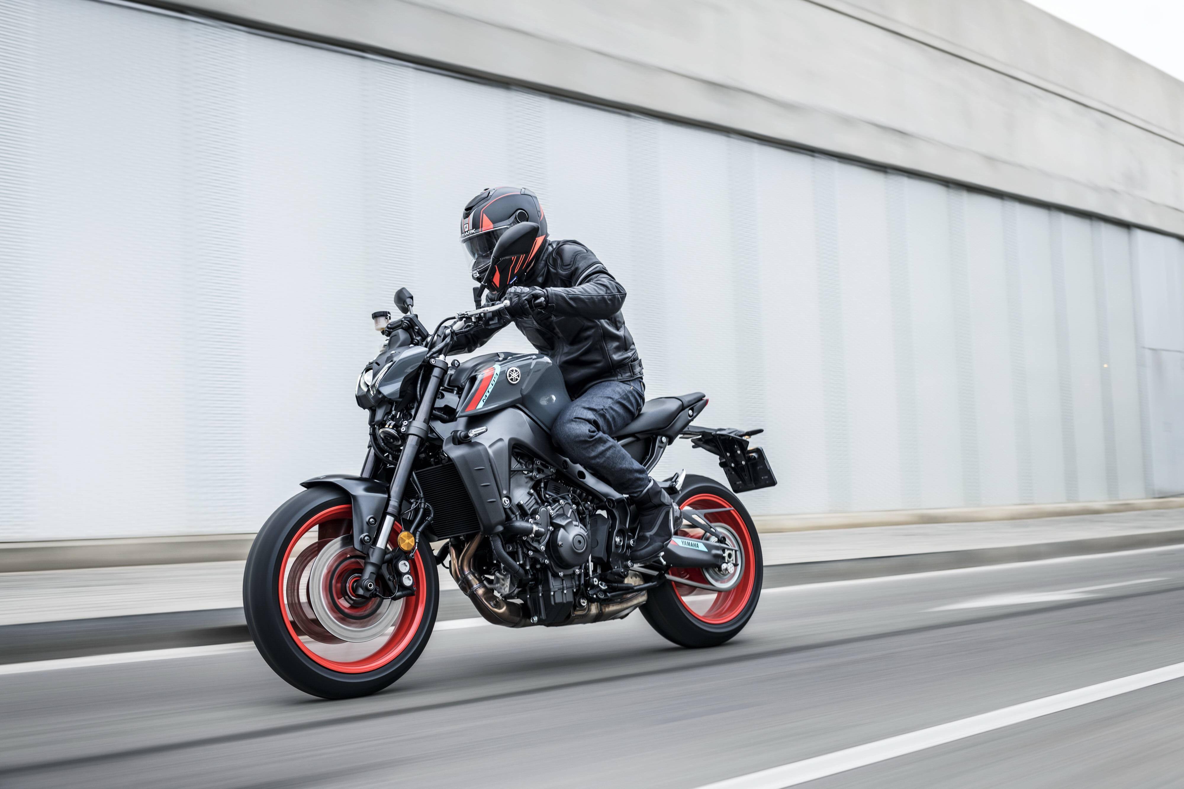 yamaha 新一代 mt-07,mt-09 户外特写