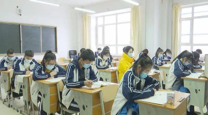 高三学生开课 全力备战高考