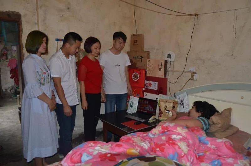扶贫路上的"她"力量—记平利县女子创业协会_谭晓梅