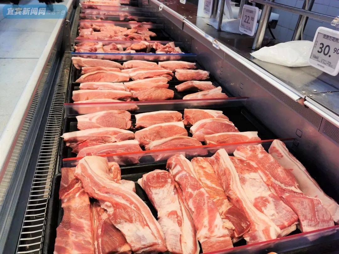 昨日(3月15日)下午 小编在该超市生鲜区了解到 该超市的部分猪肉价格