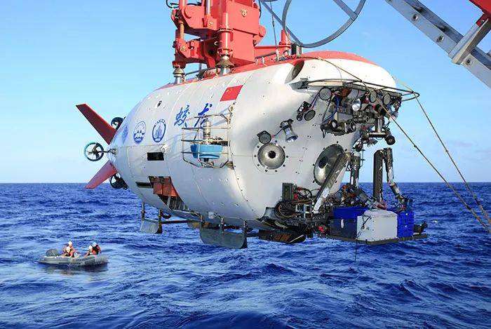 全海深载人潜水器奋斗号交付科学家探究海斗深渊梦想成真