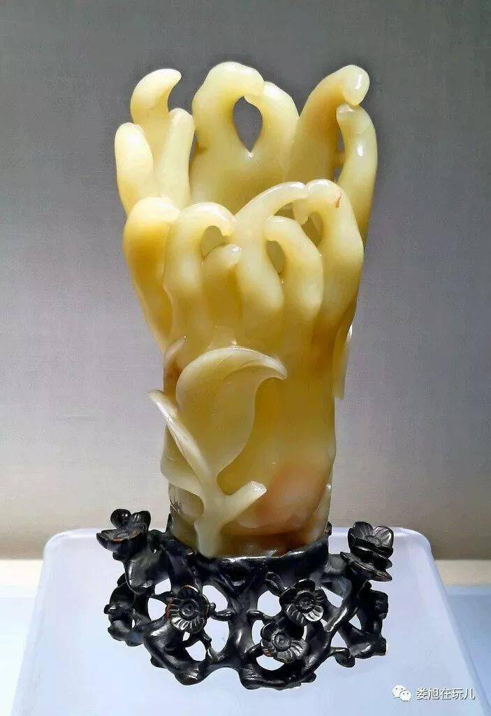 黄玉佛手花插