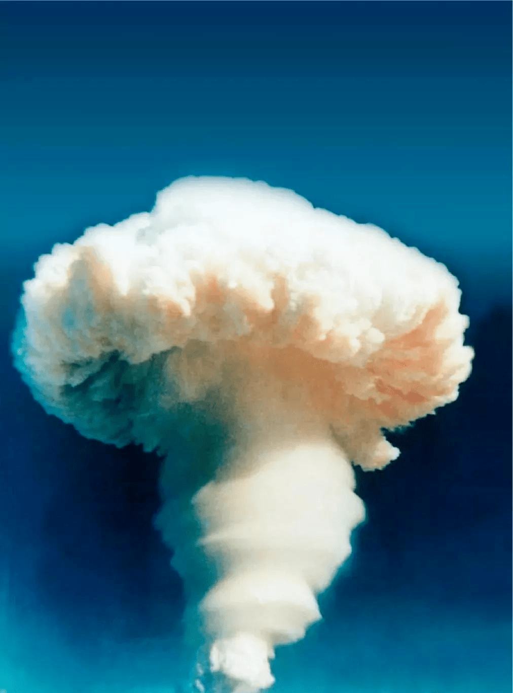 6月17日中国第一颗氢弹爆炸成功. 1970