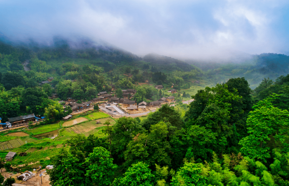 隆回县虎形山瑶族乡崇木凼村