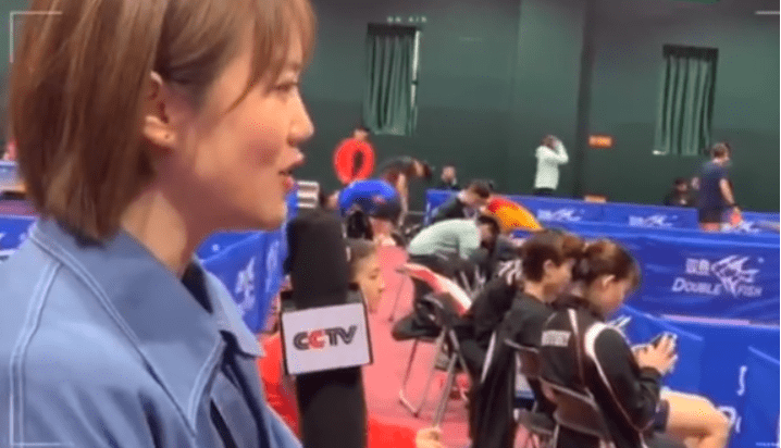 央视不直播乒乓球美女解说看不下去恰好陈梦李佳燚要训练赛