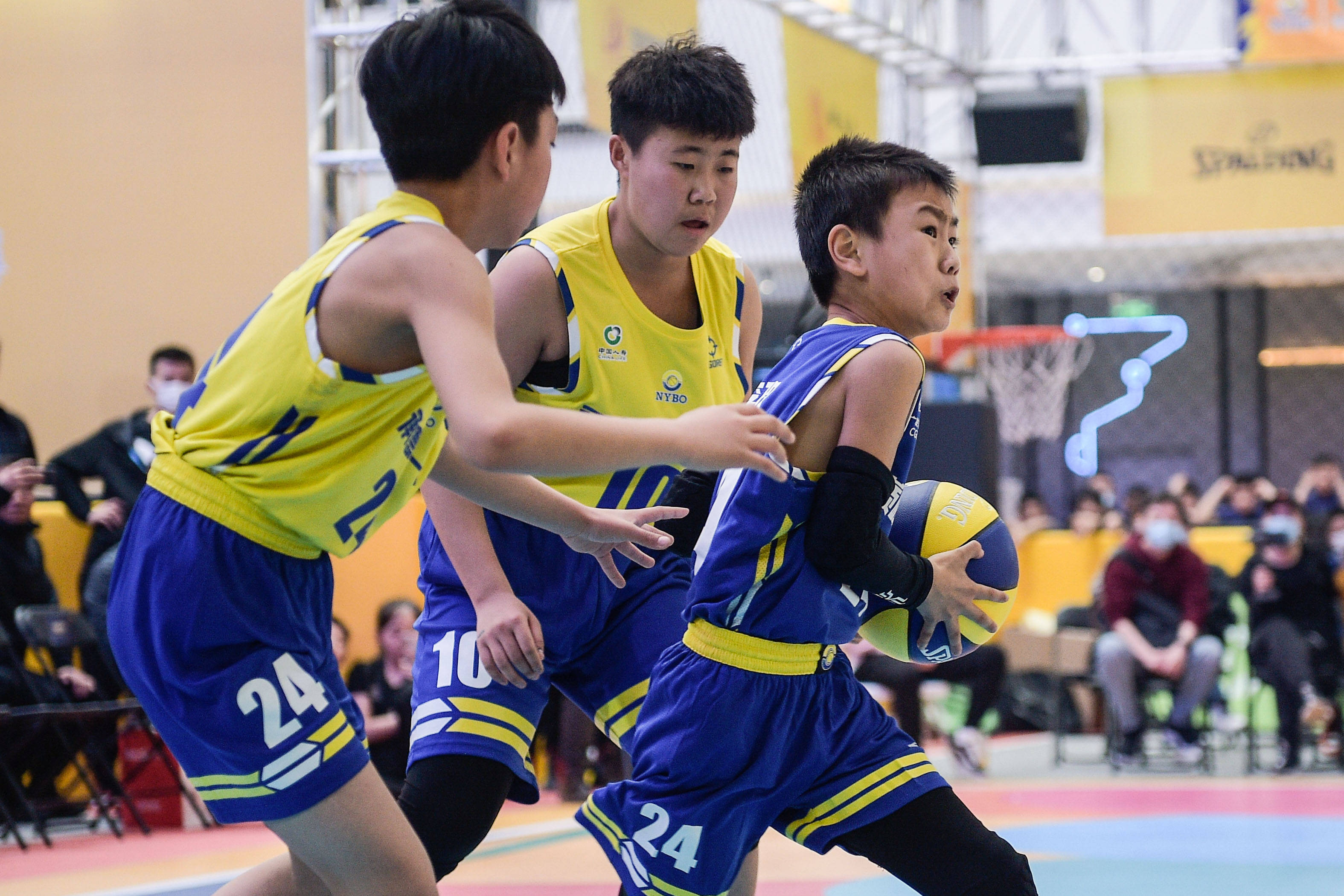 篮球全国青少年篮球公开赛春季赛开幕