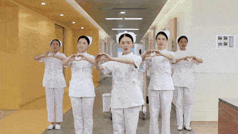 搞笑gif动图:难道小护士们在医院都是这么闲吗?看着好