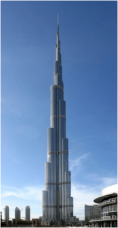 828米高的哈利法塔从迪拜市区拔地而起,是世界最高建筑,展示了人类造