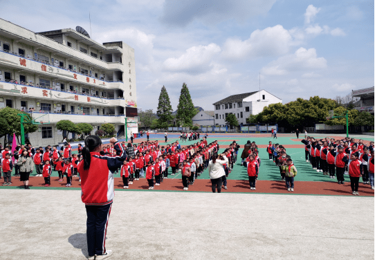 【团情快讯】大竹县清河镇中心小学开展"星星火炬心向