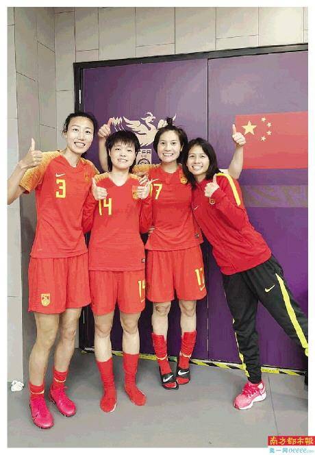 中国女足广东籍队员,左至右分别为林宇萍,李晴潼,罗桂平,陈巧珠.