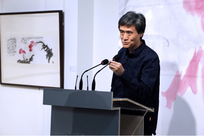 据了解,董芷林现为上海市文史研究馆馆员,民盟中央美术学院上海分院