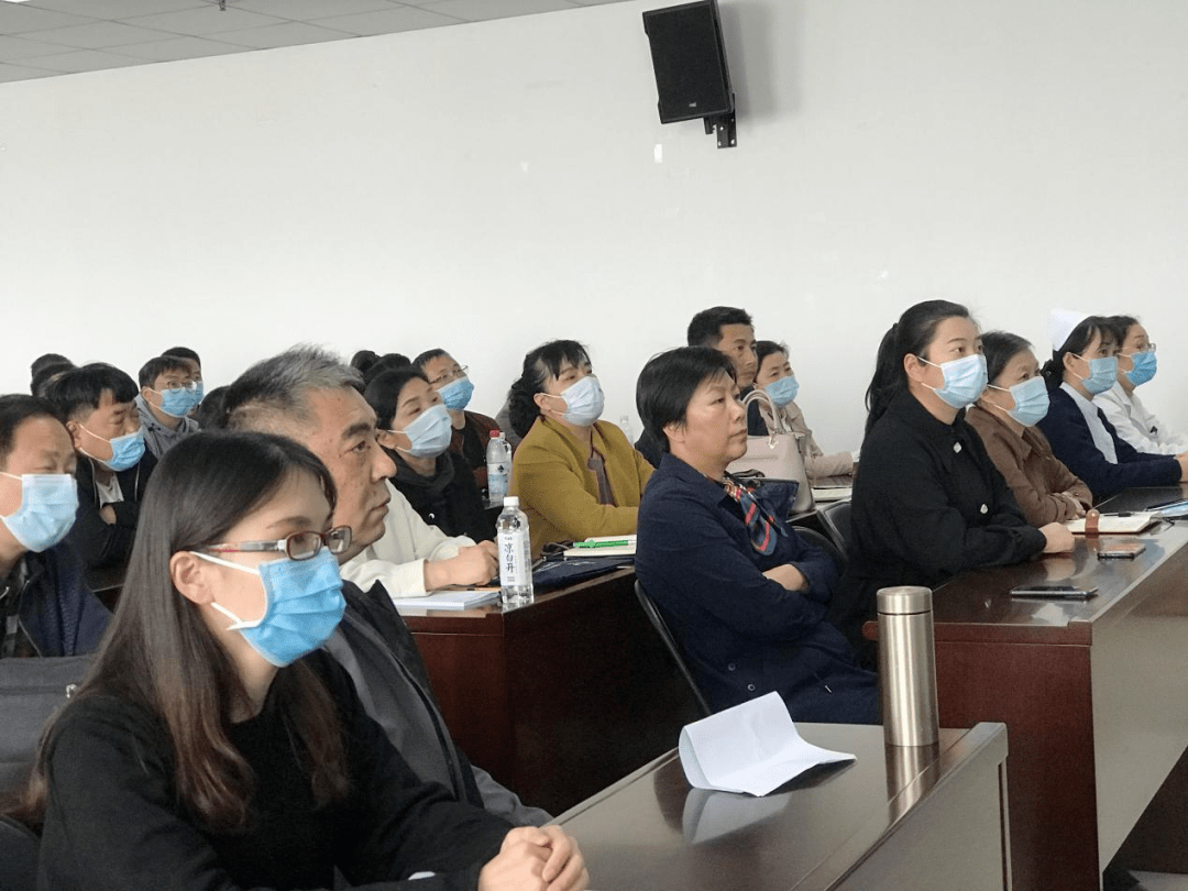 会议特别邀请耳鼻咽喉科主任王新军,内科三病区主任冯春瑜为集团医疗
