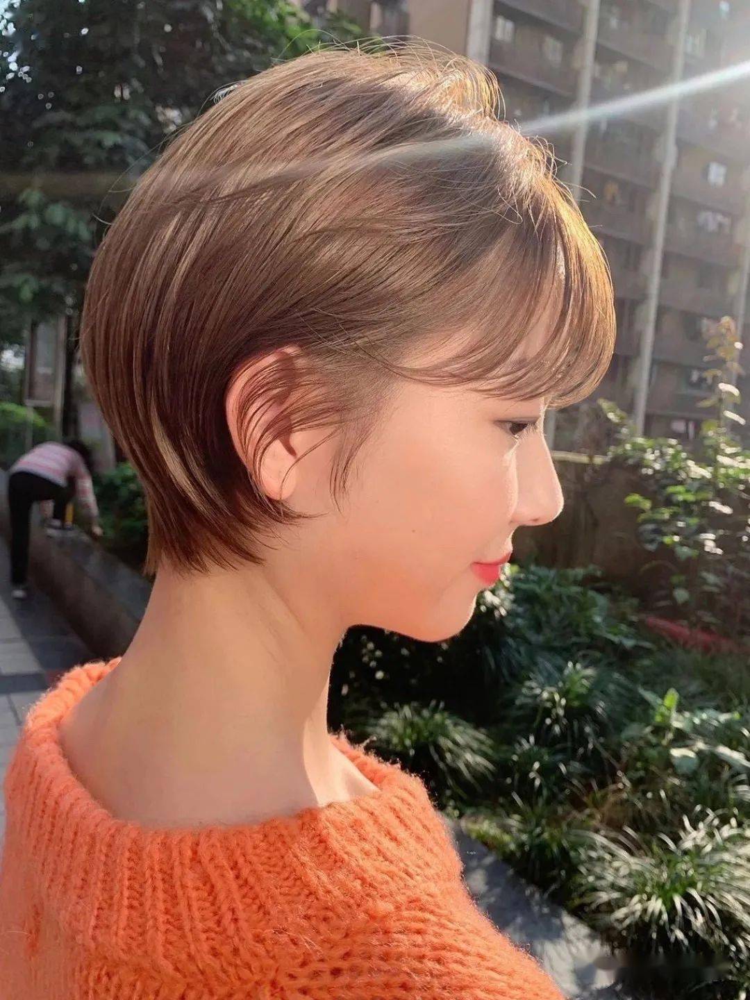 最近流行什么发型?精致"露耳短发"(30款)