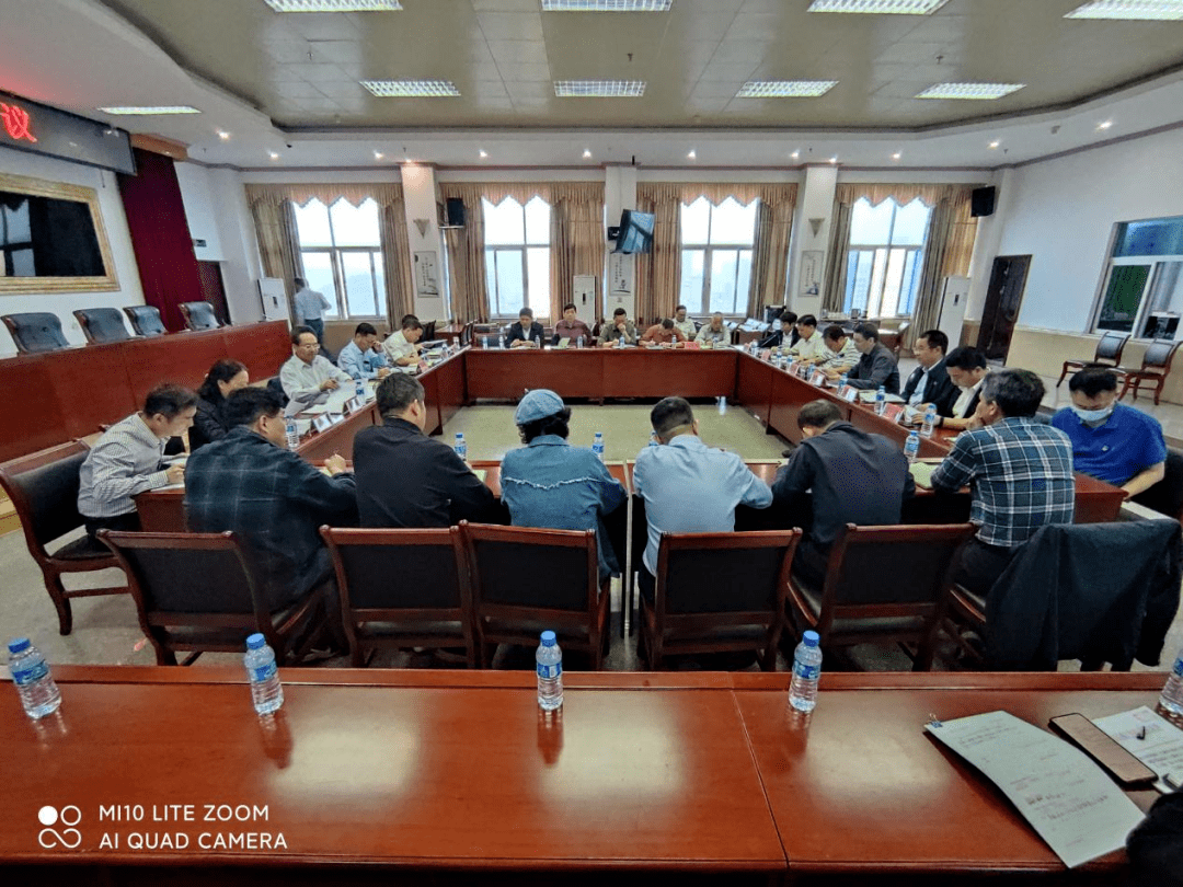 市教育局召开全市教育工作推进会_罗初辉