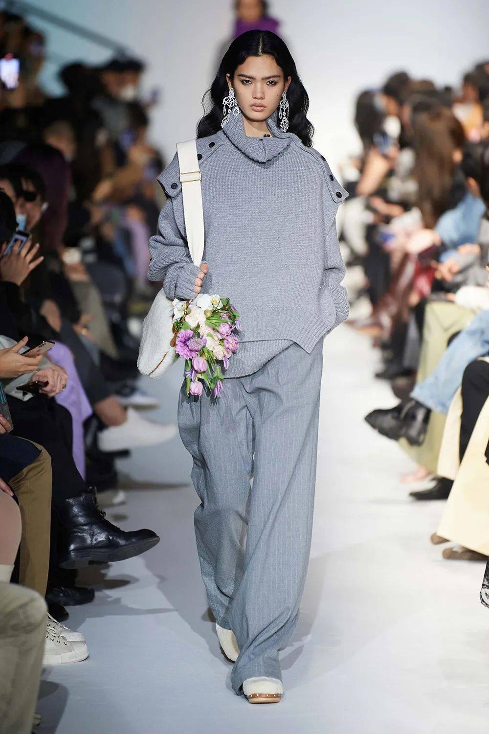 chicbanana × aw2021上海时装周:是疫外也是意外,是疫意更是意义!