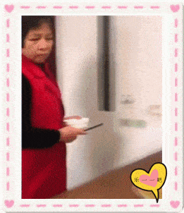 搞笑gif:两个武林高手的巅峰对决,太逗了