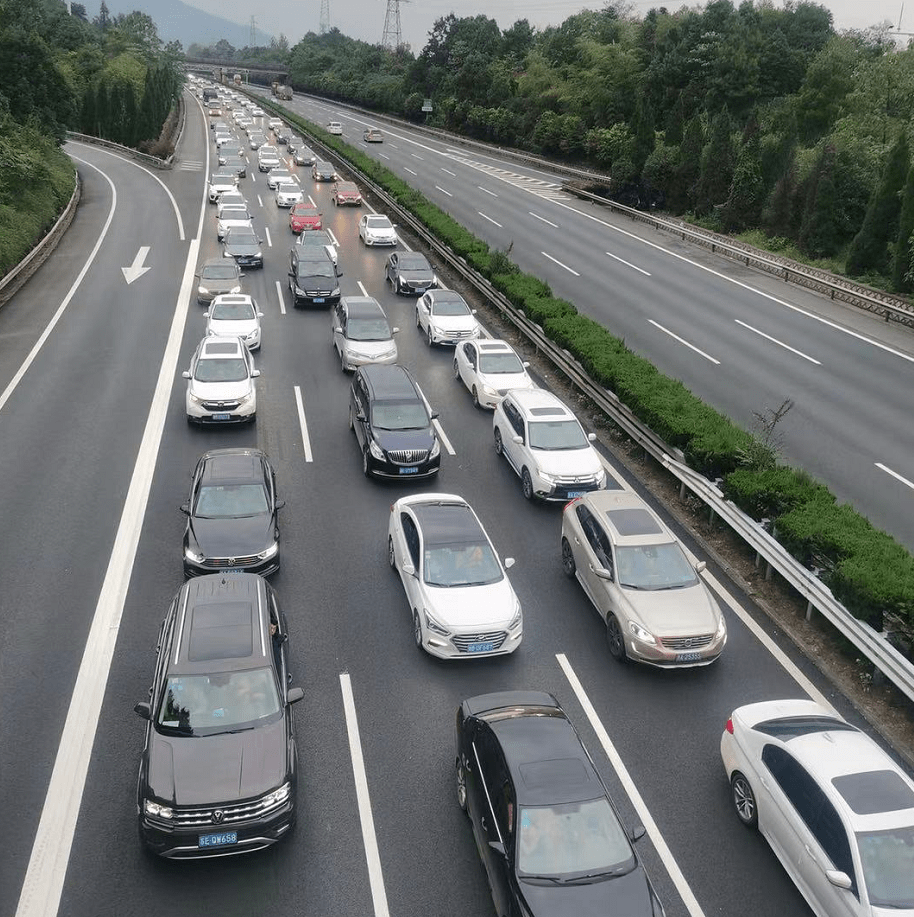 杭州高速交警发布五一出行攻略,这29个易拥堵点请注意绕行 30日12时起