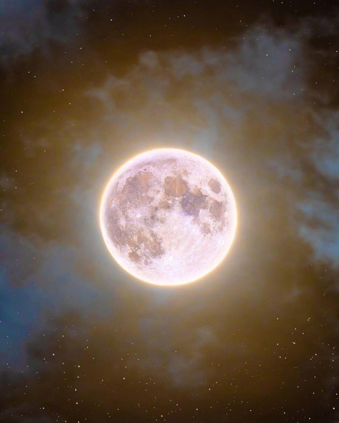 好美!2021年第一个超级月亮,也被称为粉色月亮