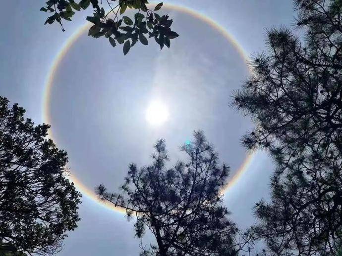 超震撼南昌天空今日现奇观假期天气