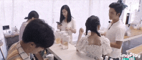 她的新恋情,有点甜也有点尴尬_陈瑶
