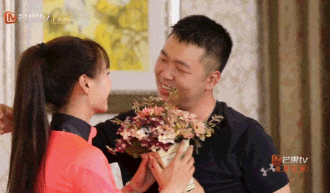 一个在《快乐大本营》里插不上话的