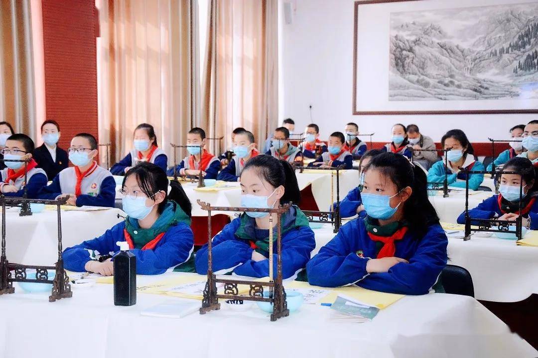 库尔勒市第二中学以"润"育人开展义务教育均衡工作