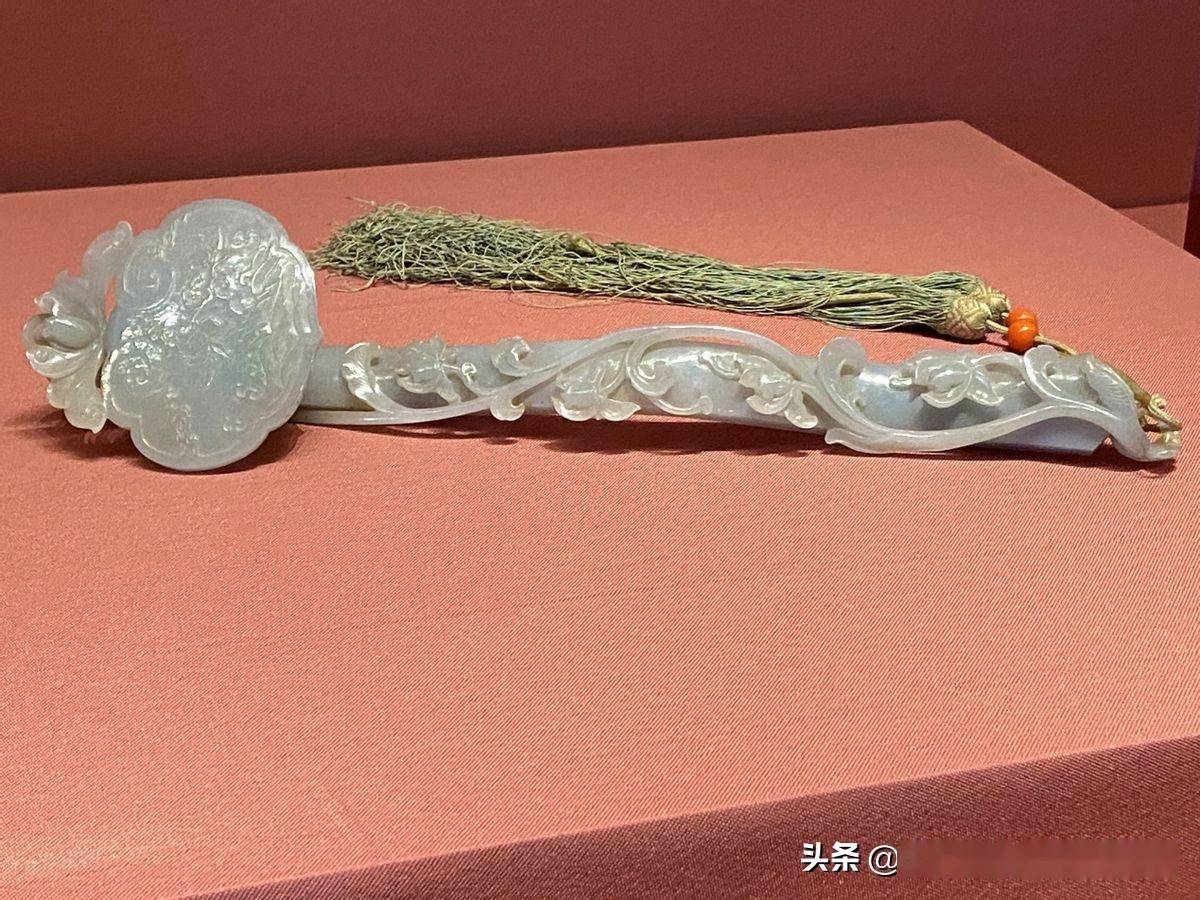 故宫如意展上的青玉如意