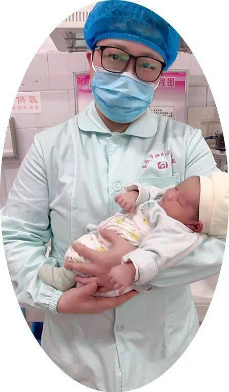 市妇幼保健院助产士常敏她的一双手迎接过上千新生命的诞生