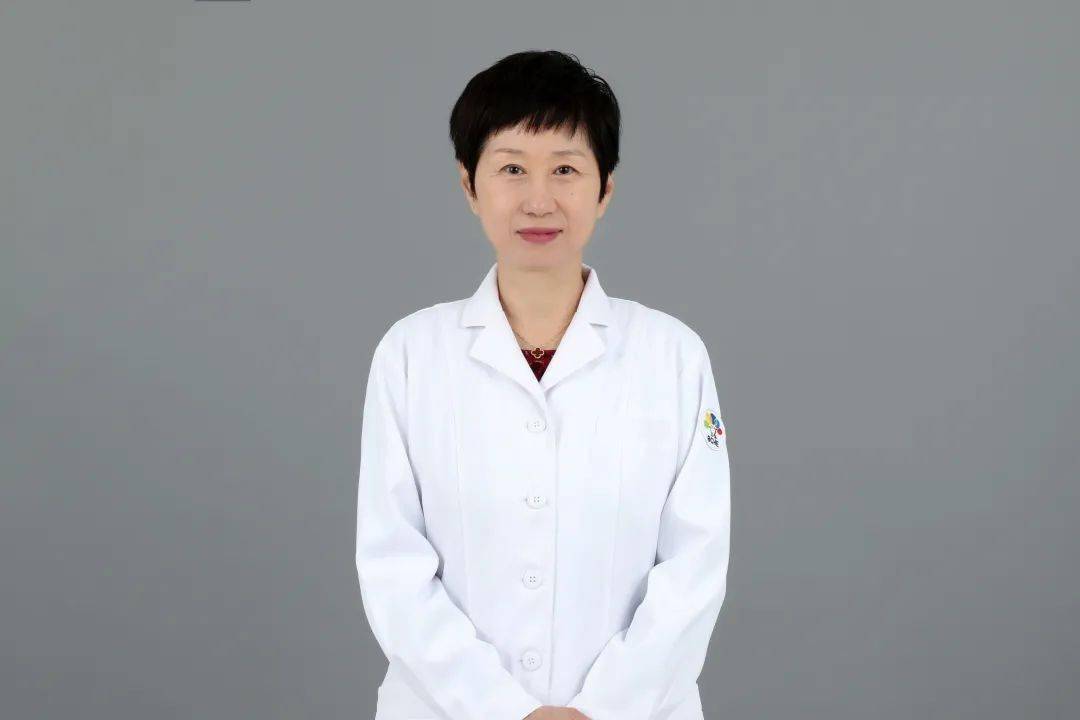 皮肤科  刘冰: 主任医师,儿研所皮肤科知名专家.