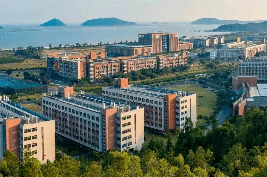 2021年2月2日,教育部致函广东省人民政府, 同意吉林大学珠海学院转设