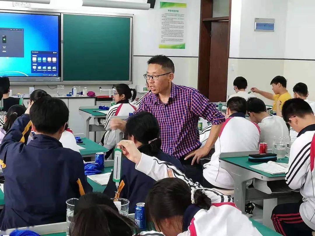 无锡市二泉中学生本物理课堂思维引领下的能力锻就场