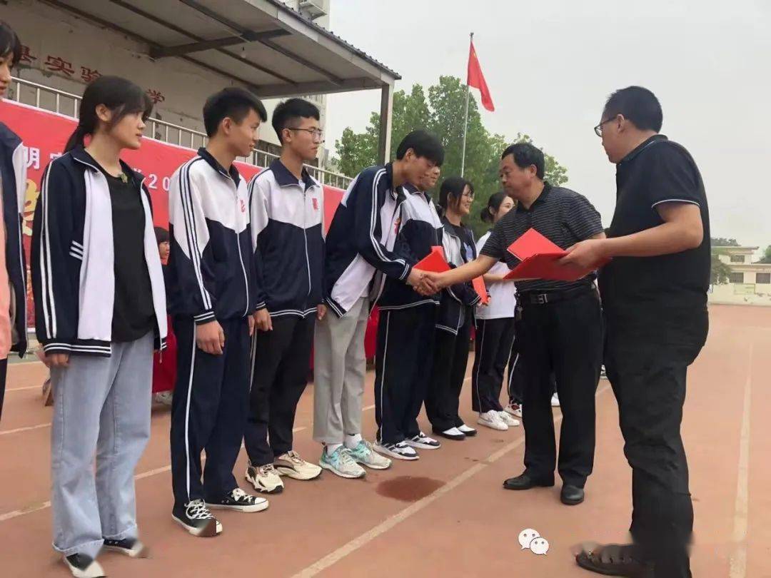 【实拍】东明实验中学热闹了!