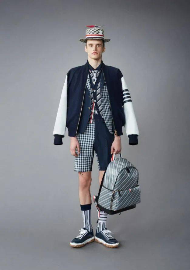 thom browne 2022 男装度假系列,模糊男女界线的正装