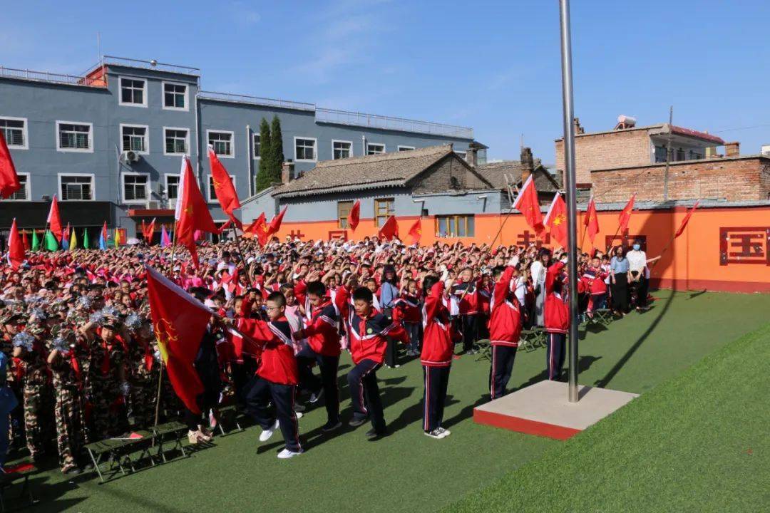 静乐县新建小学举办庆六一文艺汇演