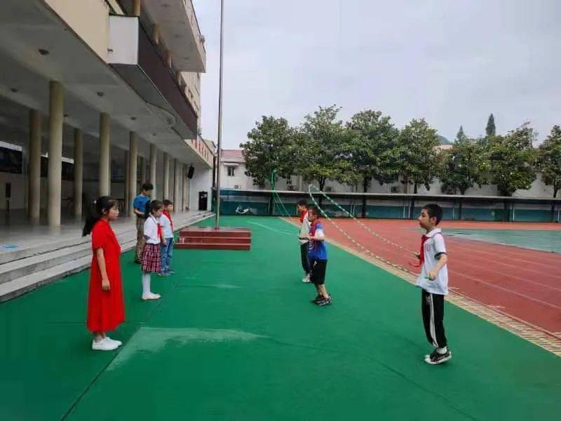 东至县实验小学开展非笔试综合学科与校本课程教学质量监测工作