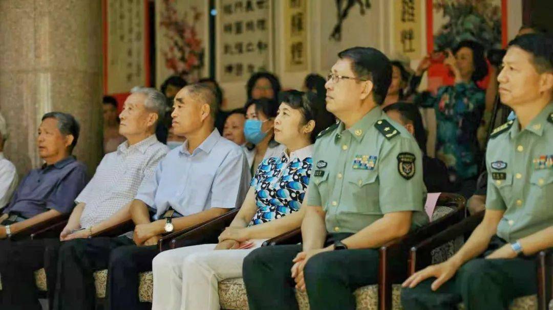 石景山区老干部大学八大处军营分校举办 "翰墨飘香庆党生 丹青光影颂