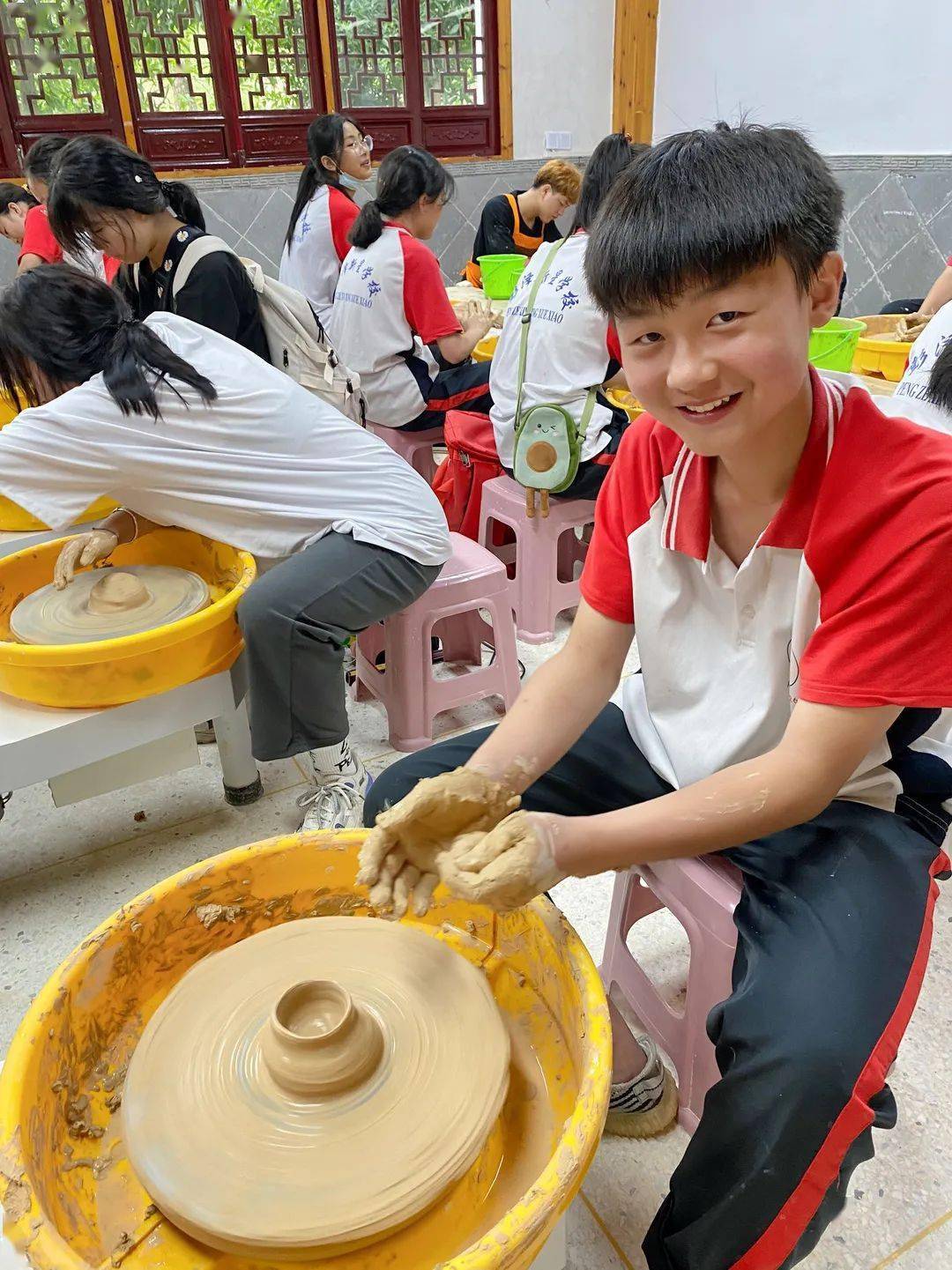 探索千年瓷都领略陶瓷文化新星学校景德镇研学实践活动