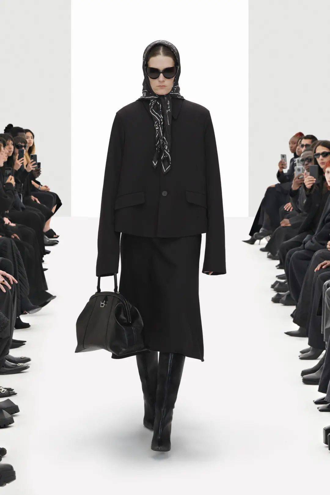 【秀场】balenciaga 2022 春季成衣系列