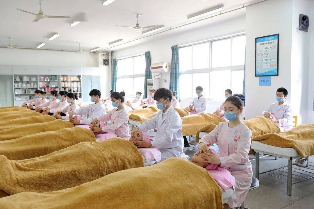 专业指南0202欢迎报考湖南中医药高等专科学校康复保健学院
