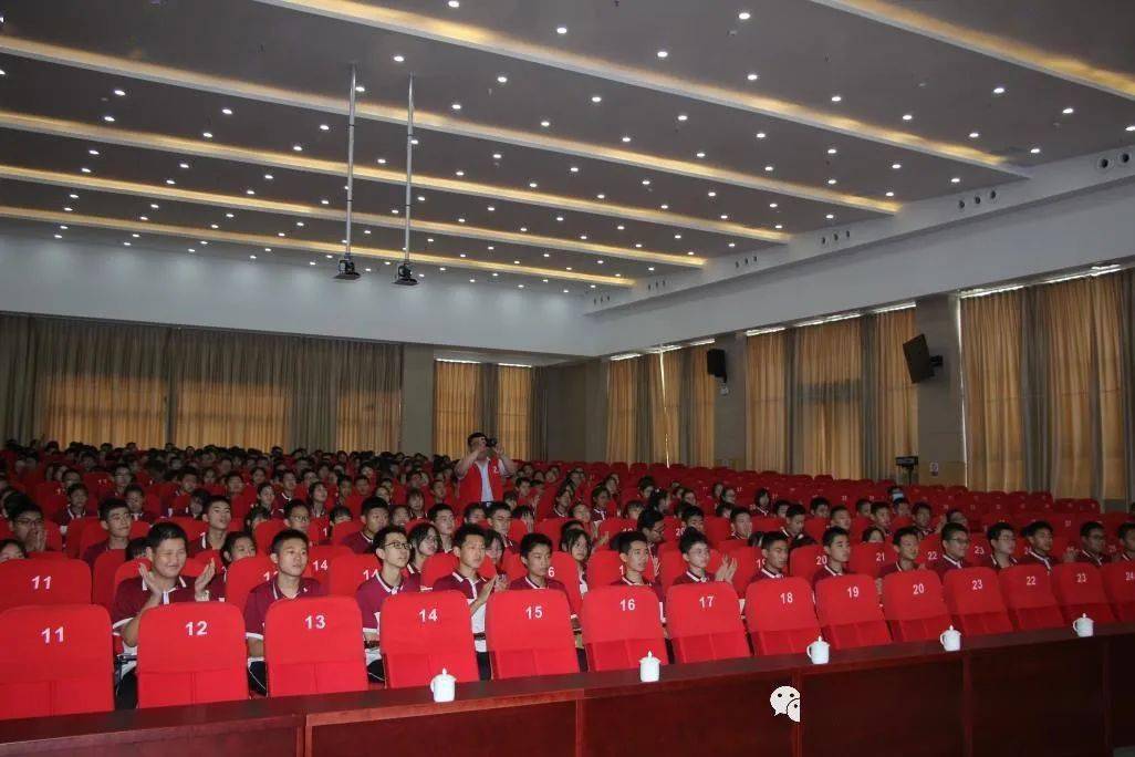 耿仁平副主任中医师通过ppt深入浅出地从中医小知识,中草药