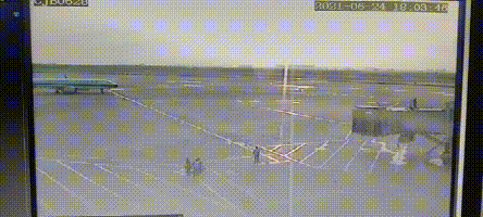 6月24日傍晚 南航cz6507航班 在 沈阳桃仙国际机场的跑道上 正准备滑